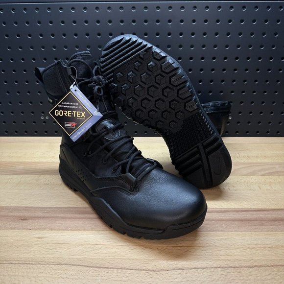 Nike SFB Field 2 8" GoreTex Black Military Boots Men’s Size 7 / Women’s 8.5